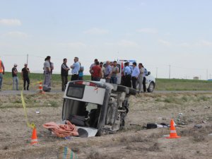 Konya'da kamyonet devrildi: 1 ölü, 1 yaralı