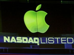 Apple, 1 dakikada 50 milyar $ kaybetti