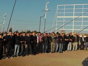 Kaldırım taşlarına olta attılar