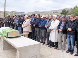 RTÜK Üyesi Paşa Yaşar'ın annesi toprağa verildi