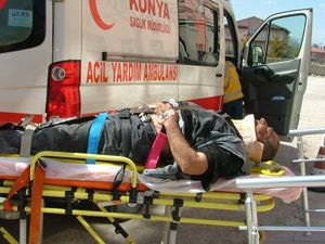 Kulu'da iş makinesi takla attı: 1 yaralı