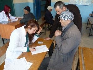 Beyşehir'de gönüllü hekimlerden sağlık taraması