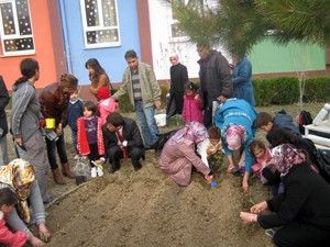 ''İlk Lalemi Ekiyorum'' kampanyası
