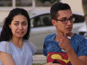 Sınava Giderken Kaza Yaptı "Hayatım Mahvoldu" Diye Ağladı