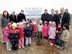 Minik öğrencilerden örnek davranış