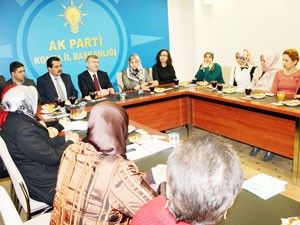 Akyürek, AK Parti Kadın Kolları Yönetimi ile buluştu