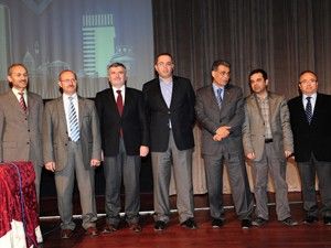 Tarihimizi rafa kaldırmaya çalışıyoruz