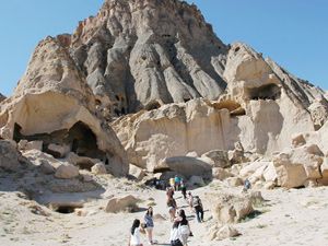 Yabancı turist Aksaray'ı geziyor Nevşehir'de konaklıyor