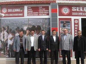 TÜMSİADdan gençlik kulüplerine ziyaret