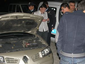 Ehliyetsiz yakalanan sürücü suçu babasına attı