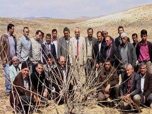 Çiftçiye budama teknikleri anlatıldı