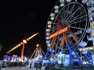 Konya'nın en büyük lunaparkı açıldı