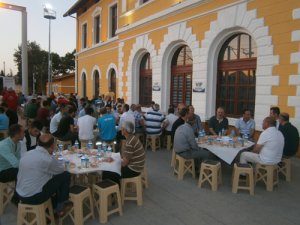 Gar çalışanları iftar yemeğinde buluştu