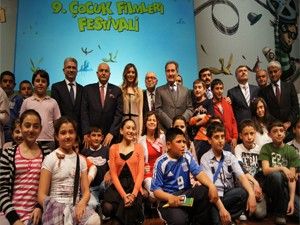Kültürümüzü sevdiriyoruz