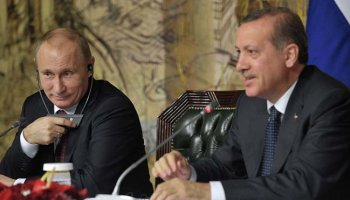 Putin, Rusların Türkiye'ye Seyahat Etme Yasağını Kaldırdı