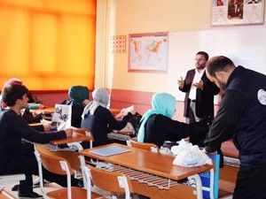 Cep harçlıkları yetimlere