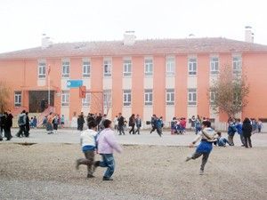 İlköğretim öğrencileri okul gazetesi çıkardı