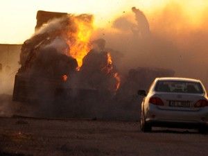 Konya'da hareket halindeki tır yandı