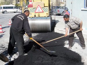 Selçuklu’da bozuk yollar onarılıyor