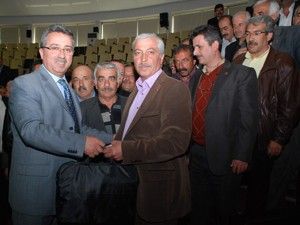 Karatay Belediyesi'nden mahalle muhtarlarına bilgisayar