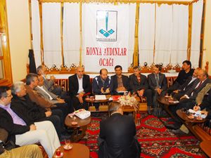 İranlı Şairler Konya'da