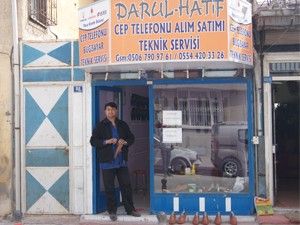 Gidenin tabelası gelenin müşterisini şaşırttı