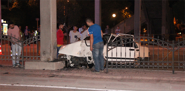 Şahinci gençler kaza yaptı: 4 yaralı