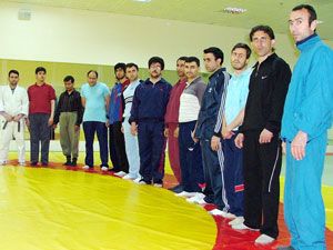 Görme engelliler judo öğrenecek