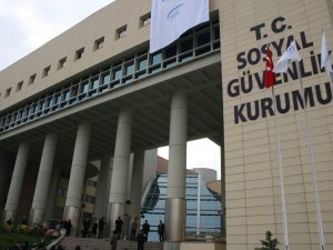 SGK 2015'te 11 milyar lira zarar etti