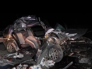 Kamyona arkadan çarpan araçta can pazarı