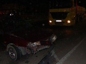 Akşehir'de tır ile otomobil çarpıştı: 3 yaralı