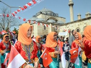 Dünya çocukları Konya'da buluştu