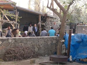 Bunalıma giren kadın kendini astı