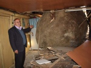 100 tonluk kaya düştü