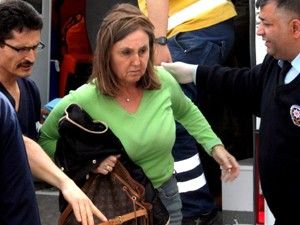 Turistleri taşıyan otobüs tır'a çarptı: 35 yaralı