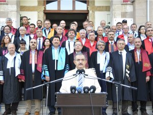 Selçuk Üniversitesi Senatosu darbe girişimini lanetledi