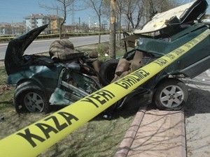Hurdaya dönen araçtan inanılmaz kurtuluş