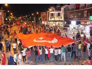 Konya'da darbe girişimine tepki sürüyor