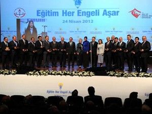 Vali Doğana Şilt hediye edildi