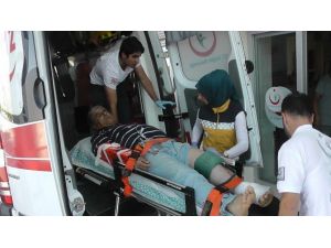 Vinçten Düşen Demir Hastanelik Etti