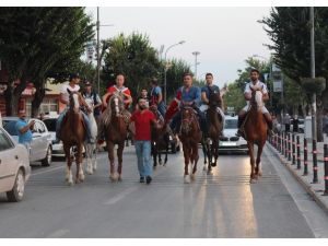 Konya’da Atlı Yürüyüş