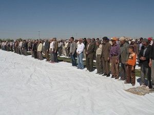 Altınekin ve Tuzlukçu'da yağmur duasına çıkıldı