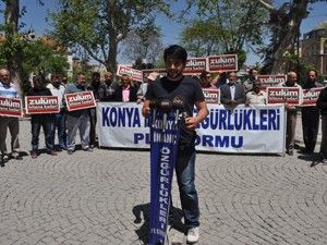 Dünün darbe severleri, bugün darbe savar