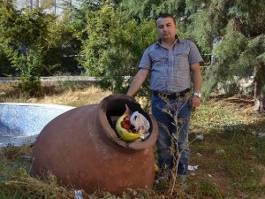 Tarihi küp çöp tenekesi oldu!