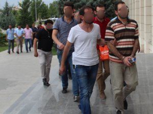 2 Adliye personeli tutuklandı