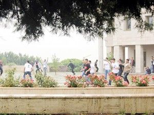 Öğrenciler birbirine girdi