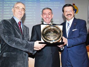 KSO Meclis Başkanı Şekeroğlu’na şeref belgesi