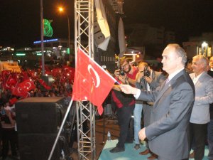 Bakan Özlü Konya’da Demokrasi Nöbetine Katıldı