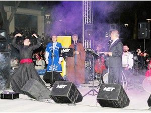 Kenan Işık Mesnevi'den şiirler okudu