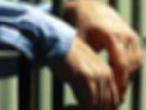 Cezaevine dil altında sim kart bile sokmuşlar